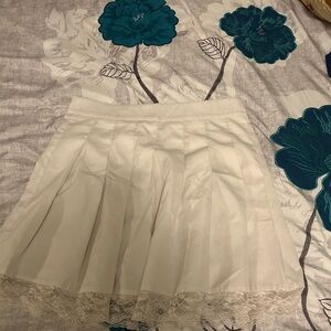 It’s a never worn pleated white skirt from shein